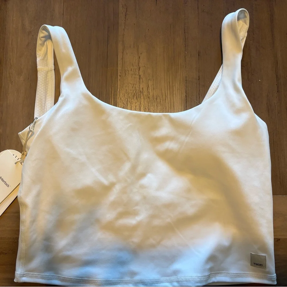 NWT Vuori Daily Crop Medium - Picture 2 of 6